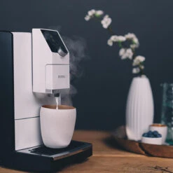 NICR 796 CafeRomatica -Kaffeemaschinenserien Geschäft 104638 104638 nivona nicr 796 weiss mood seite