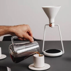 GINA BASIC Kaffeebereiter Weiss -Kaffeemaschinenserien Geschäft 105085 105085 goat story gina basic kaffeebereiter moodgiessen